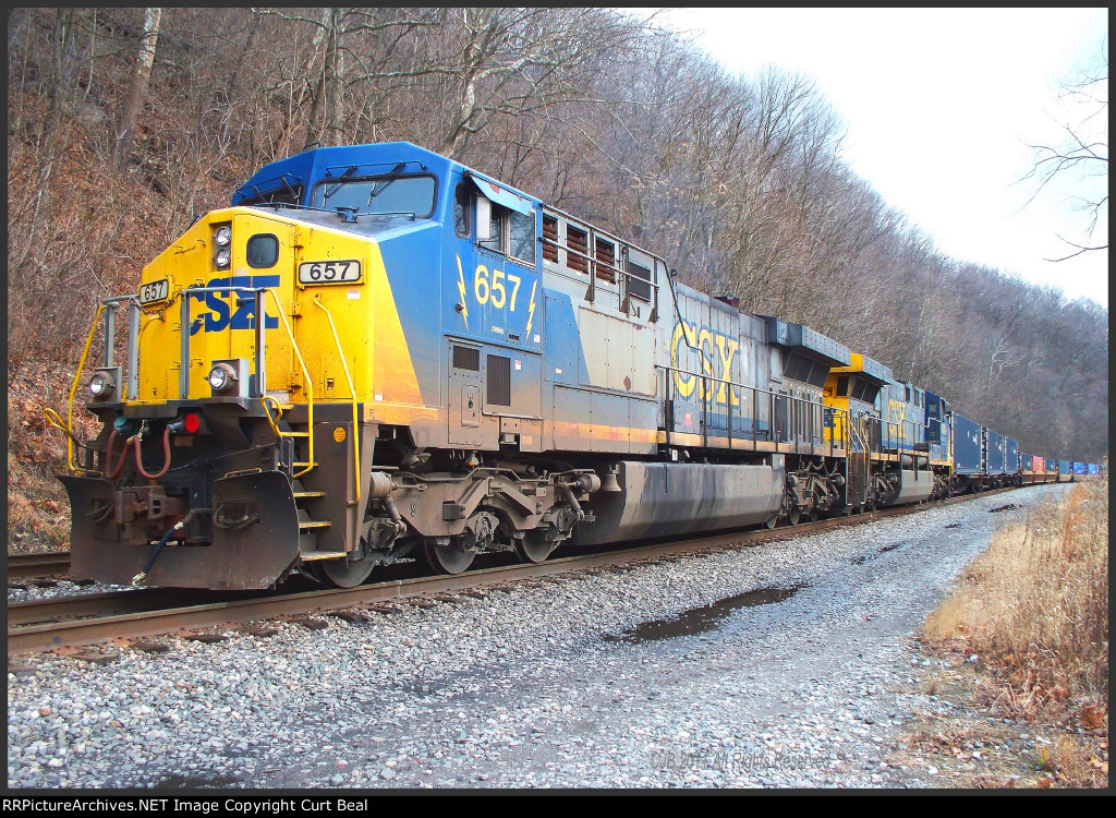 CSX 657 and 673
